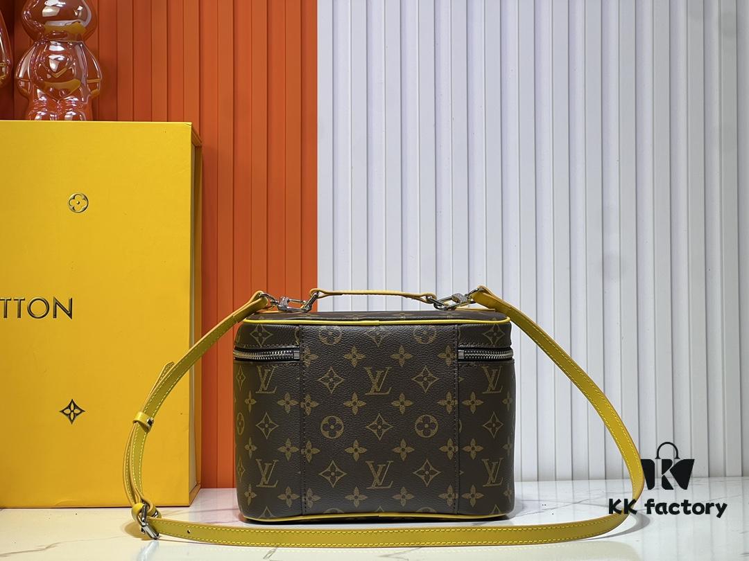 6930229412f62673a6fad9cc Upgraded Original ✨M42265 This style, inspired by the iconic Nice cosmetic pouch, features an elegant wash bag that is a personalized choice for carrying essential beauty items. The hidden zip pocket inside the flap securely stores particularly valuable personal belongings.