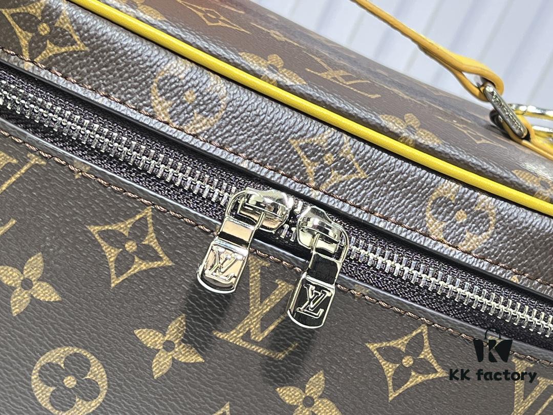 6930229a12f62673a6fad9d0 Upgraded Original ✨M42265 This style, inspired by the iconic Nice cosmetic pouch, features an elegant wash bag that is a personalized choice for carrying essential beauty items. The hidden zip pocket inside the flap securely stores particularly valuable personal belongings.