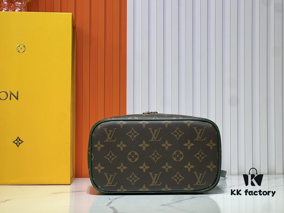 693022af12f62673a6fad9df Upgraded Original ✨M42265 This elegant toiletry bag, inspired by the iconic Nice pouch, is a stylish choice for carrying essential beauty items. The concealed zip pocket inside the flap provides secure storage for particularly valuable personal belongings.