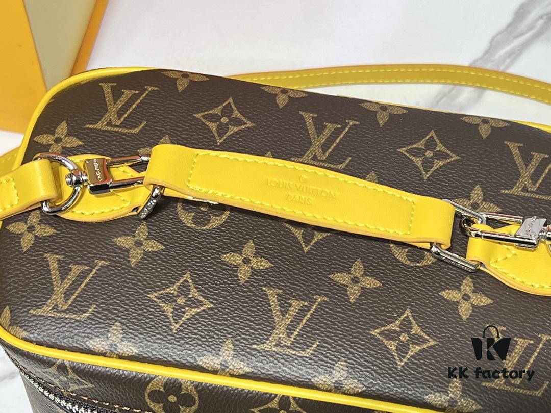 693022b912f62673a6fad9e5 Upgraded Original ✨M42265 This style, inspired by the iconic Nice cosmetic pouch, features an elegant wash bag that is a personalized choice for carrying essential beauty items. The hidden zip pocket inside the flap securely stores particularly valuable personal belongings.