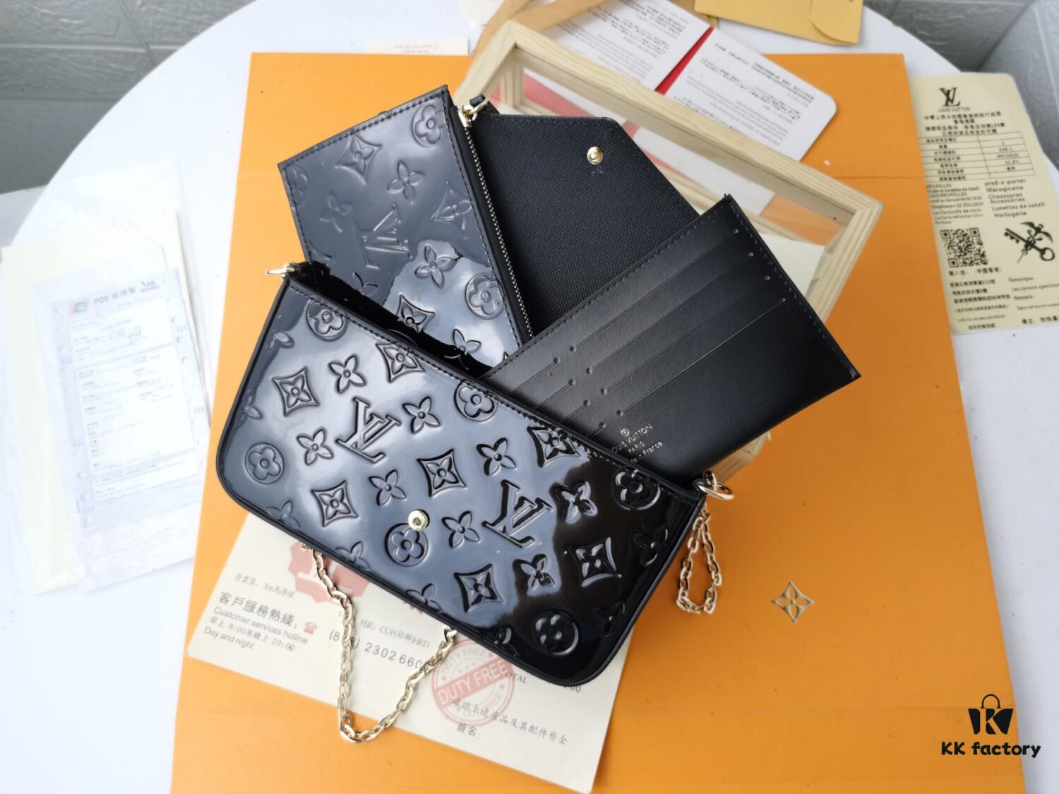 6930235e12f62673a6fada79 Replica High-Quality Full Steel Hardware Embossed Patent Leather Louis Vuitton Felicie Handbag