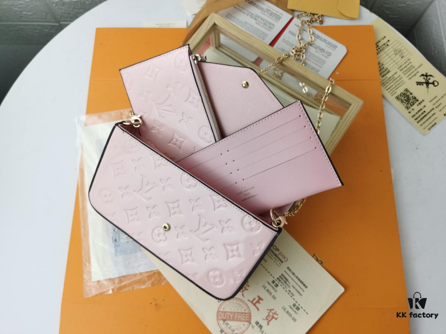 Replica High-Quality Full Steel Hardware Embossed Patent Leather Louis Vuitton Felicie Handbag