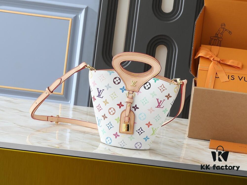 6930244312f62673a6fadb55 Upgraded Original M1468 Nicolas Ghesquière Presents the Rivage BB Bag from the Louis Vuitton Spring-Summer 2025 Collection