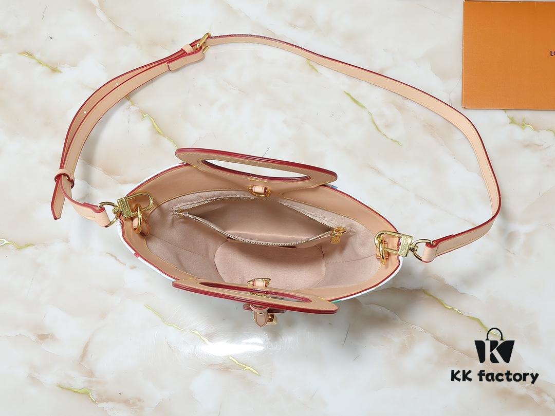 6930244712f62673a6fadb59 Upgraded Original M1468 Nicolas Ghesquière Presents the Rivage BB Bag from the Louis Vuitton Spring-Summer 2025 Collection