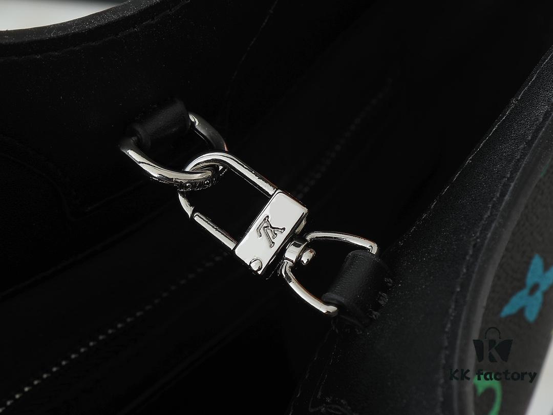 6930244c12f62673a6fadb5e Upgraded Original M1468 Nicolas Ghesquière Presents the Rivage BB Bag from the Louis Vuitton Spring-Summer 2025 Runway Collection