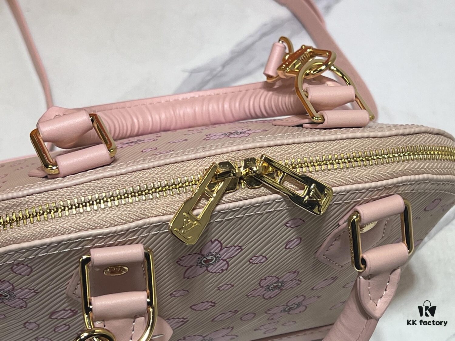6930249912f62673a6fadbbb Takashi Murakami Cherry Blossom, M13104, M53152, M13670, Louis Vuitton Alma Bag