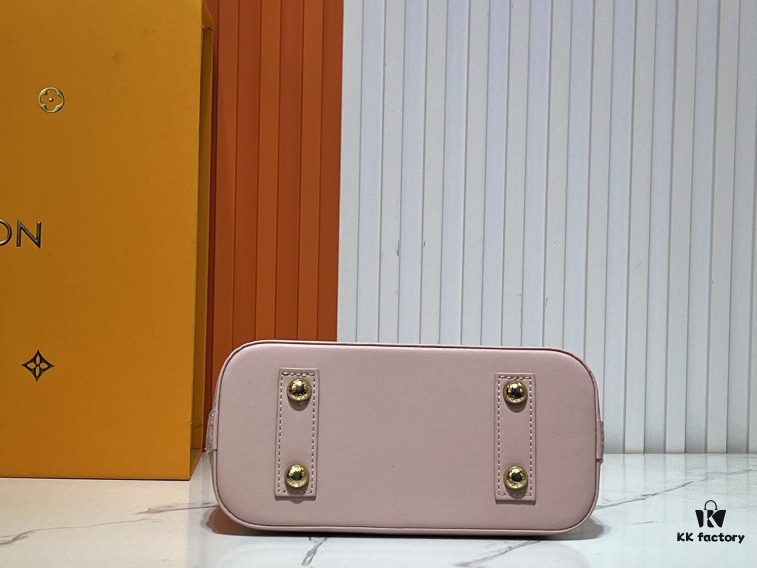 693024c612f62673a6fadbda Takashi Murakami Cherry Blossom, M13104, M53152, M13670, Louis Vuitton Alma Bag