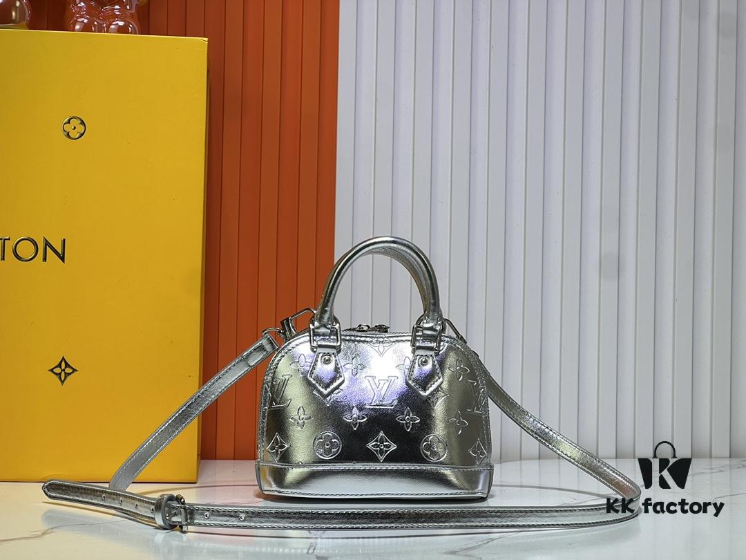 693024f812f62673a6fadbfc M11835 M53151 M82717 LV Ski Alma Mini Bag