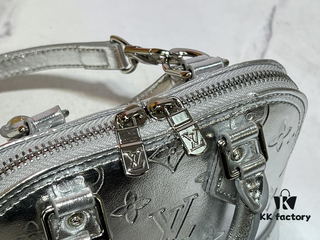 693024fd12f62673a6fadc00 M11835 M53151 M82717 LV Ski Alma Mini Bag