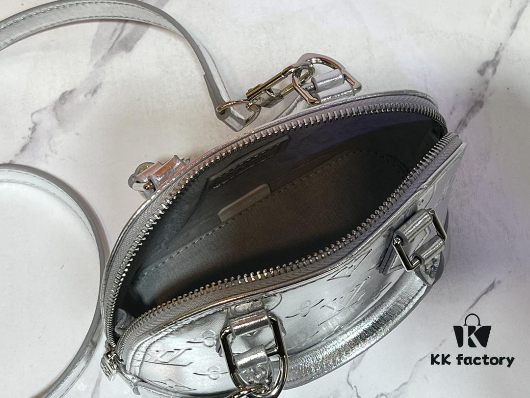 693024ff12f62673a6fadc02 M11835 M53151 M82717 LV Ski Alma Mini Bag