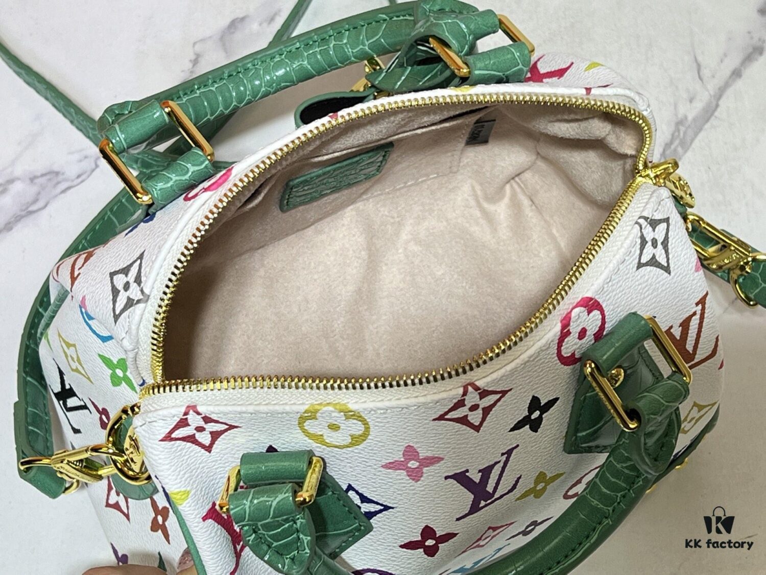 693025a212f62673a6fadc93 Upgraded Original Crocodile-Texture M13365 M58953 M46234 M46222 Speedy Bandoulière 20 Handbag