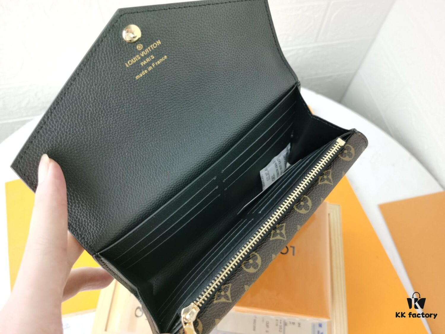Top Quality Genuine 💎 [Real Photo, Original Background] M64317 Elegant Grained Calfskin with Iconic Monogram Canvas Wallet