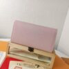 Top Quality Original 💎 [Actual Product Photography, Personal Background] M64317 Petite Grain Calfskin Leather with Iconic Monogram Canvas Wallet