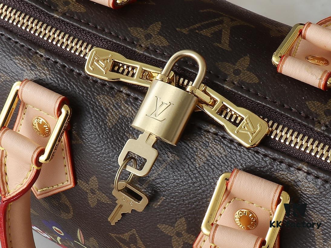 6930262012f62673a6fadd1b Upgraded Original 🔥Authentic Hardware and Straps🔥 M14175 M46234 This Speedy Bandoulière 20 Handbag combines Monogram canvas with cowhide leather trims, expressing a fashionable flair through the vibrant elements of the Louis Vuitton x Takashi Murakami Re-Edition collection. The front and back reimagine the Monogram flower pattern based on Murakami's 'Superflat' art concept. A striking padlock adorns the zip closure, while Toron handles and a detachable, adjustable chain strap ensure comfortable carrying. Dimensions: 20.5 x 13.5 x 12.0 cm (L x H x W)