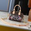 6930262412f62673a6fadd1f Upgraded Original 🔥Authentic Hardware and Straps🔥 M14175 M46234 This Speedy Bandoulière 20 Handbag combines Monogram canvas with cowhide leather trims, expressing a fashionable flair through the vibrant elements of the Louis Vuitton x Takashi Murakami Re-Edition collection. The front and back reimagine the Monogram flower pattern based on Murakami's 'Superflat' art concept. A striking padlock adorns the zip closure, while Toron handles and a detachable, adjustable chain strap ensure comfortable carrying. Dimensions: 20.5 x 13.5 x 12.0 cm (L x H x W)