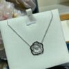 6930372ff09edb6de4c4cd48 Elegant and Eye-Catching Piaget-Style Openwork Rose Necklace