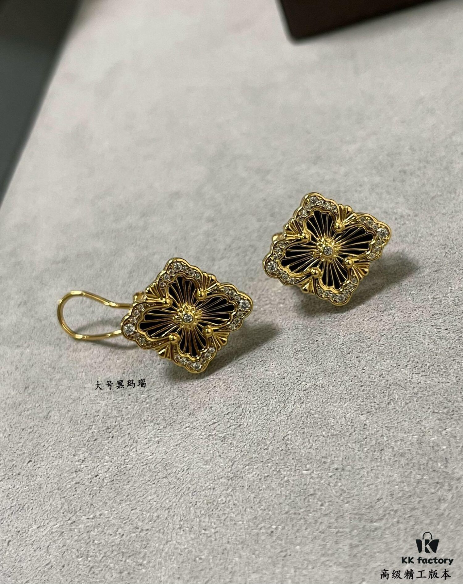 6930373cf09edb6de4c4cd56 Buccellati Opera Grande Series Large Black Agate Earrings, Retro Court-style Clover Design with Rigato Parallel Engraving Technique