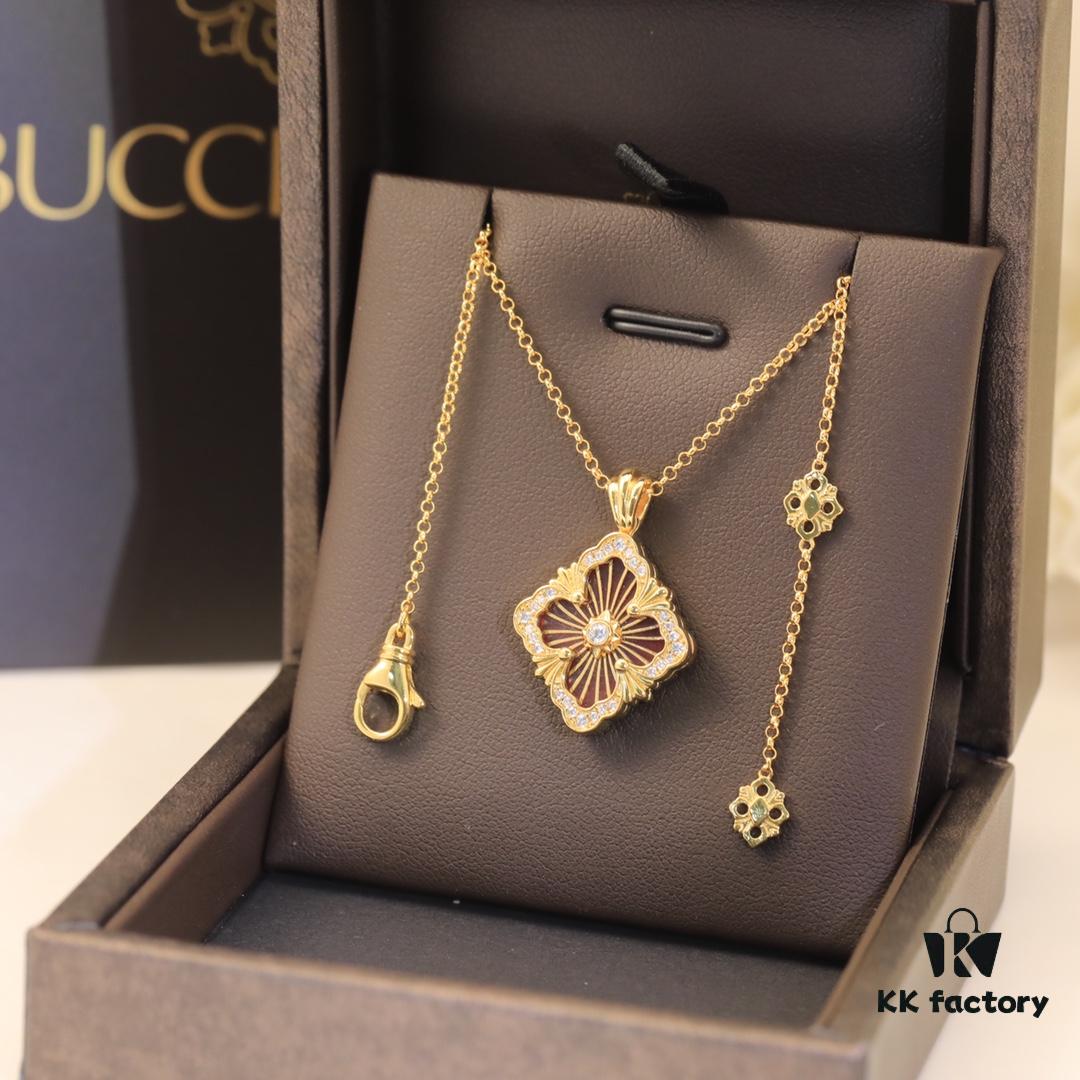 69303743f09edb6de4c4cd5d Buccellati Italian Luxury Jewelry Vintage Royal Style Diamond-Cut Clover Shell Agate Chalcedony Reversible Necklace in V Gold 18K Thick Gold Plating Original Chain End and Clasp High Quality