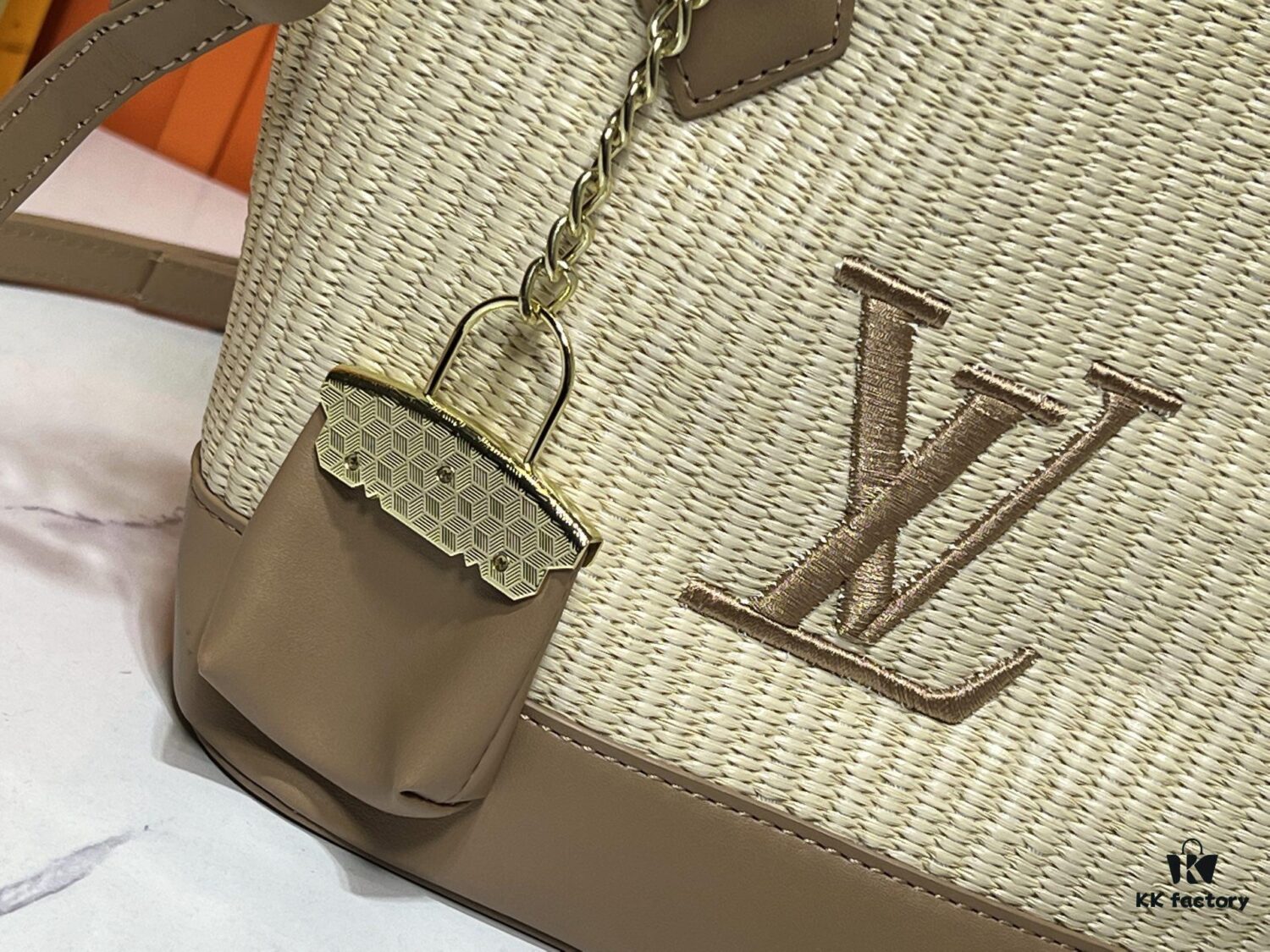 6930377ff09edb6de4c4cd9a Upgraded Original 66588 Wallet On Chain Handbag from Louis Vuitton LV Bloom Collection