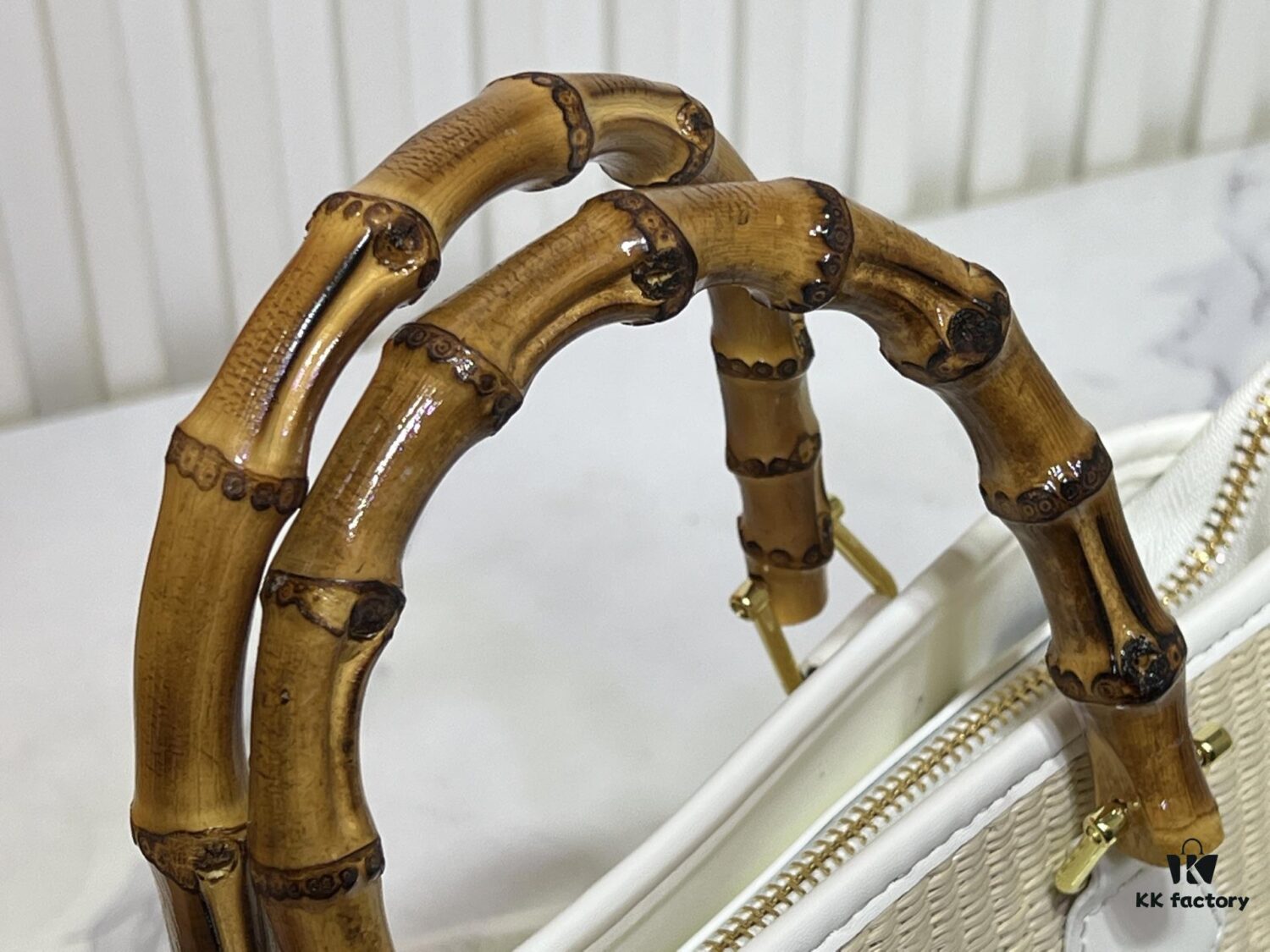 69303780f09edb6de4c4cd9d Upgraded Original 66588 Wallet On Chain Handbag from Louis Vuitton LV Bloom Collection
