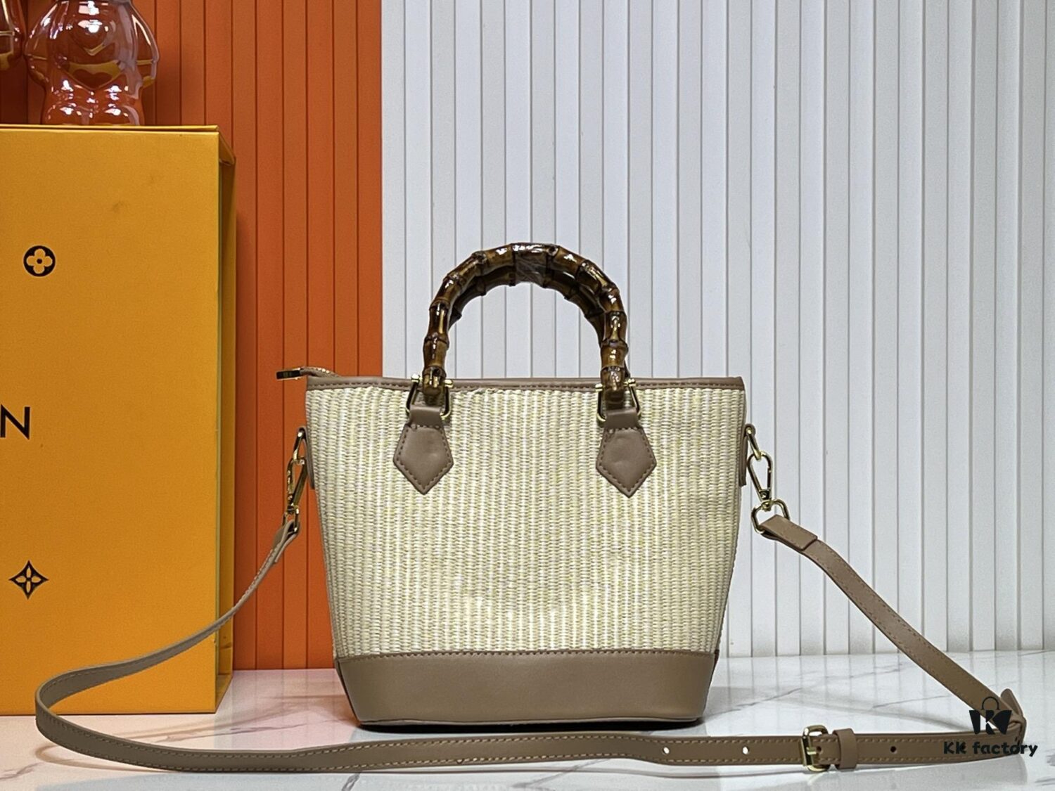 6930378af09edb6de4c4cda8 Upgraded Original 66588 Wallet On Chain Handbag from Louis Vuitton LV Bloom Collection