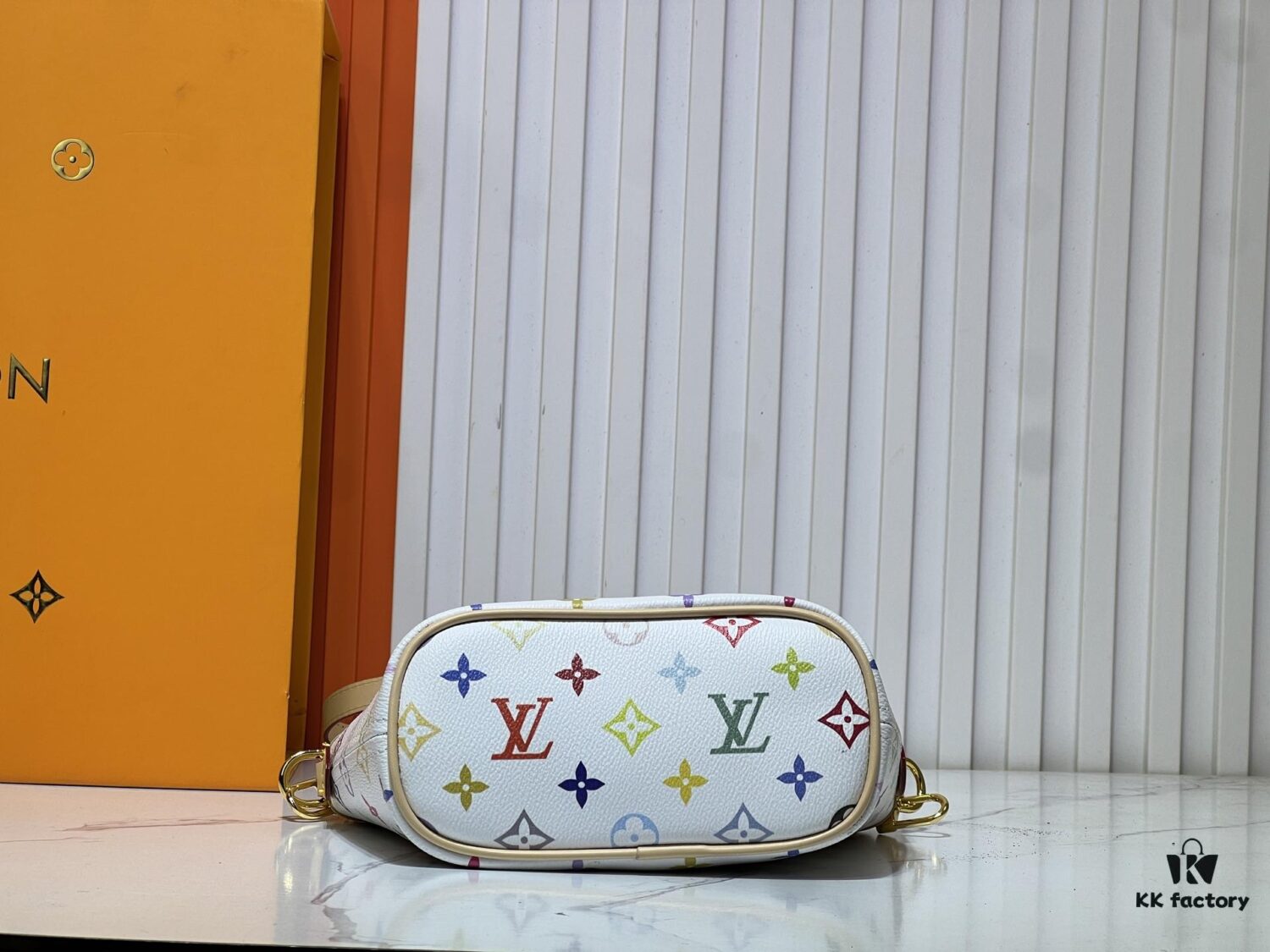 693037bbf09edb6de4c4cdd4 M46705 NEVERFULL BB Bag in White with Tricolor Design, Collaborated with Takashi Murakami