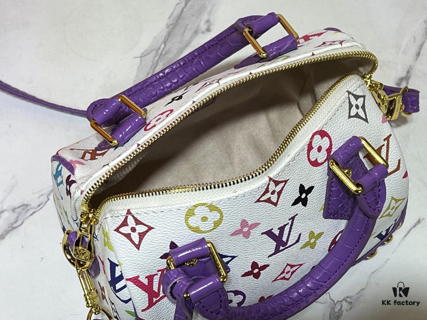 693037c3f09edb6de4c4cddd Upgraded Original Crocodile-Texture M13365 M58953 M46234 M46222 Speedy Bandoulière 20 Handbag