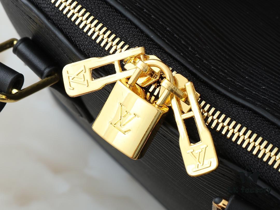 693037f8f09edb6de4c4ce0f Upgraded Original M13670 M14197 M53152 Alma BB Bag from the Louis Vuitton x Takashi Murakami Re-Edition Collection