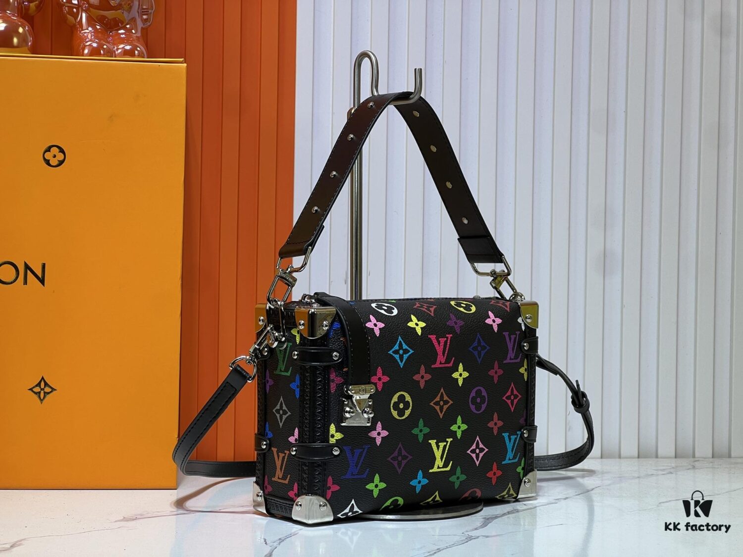 69303926f09edb6de4c4cf3e M14046 M46358 Black Tricolor White Tricolor Medium Side Trunk Bag
