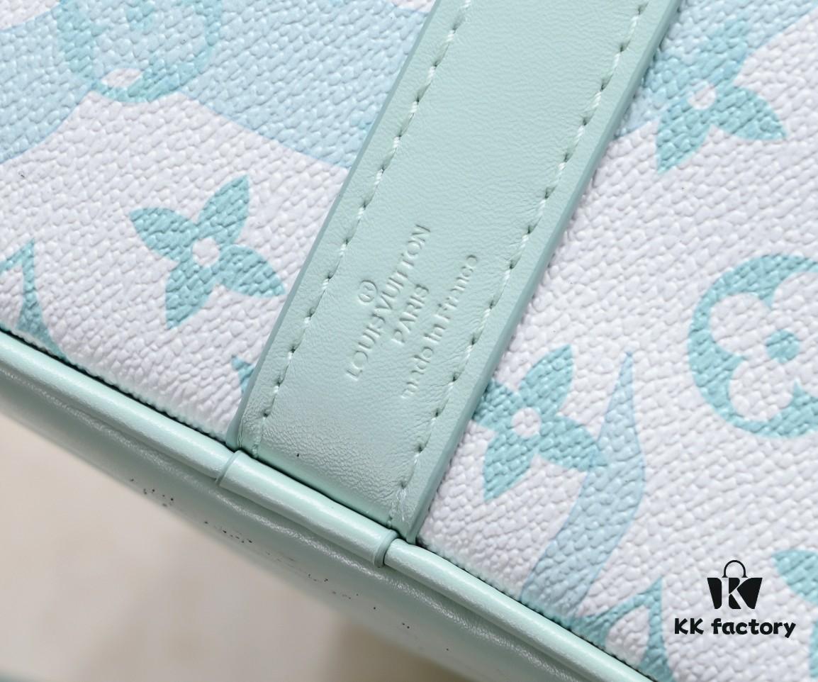 69303945f09edb6de4c4cf6c Exclusive Real Photo - Upgraded Version ‼️ Official Website Quality Match M22570 M41416 Keepall is a classic in Louis Vuitton's travel bag collection. This large Keepall features a Monogram canvas body, with a detachable leather shoulder strap and a removable leather document case.