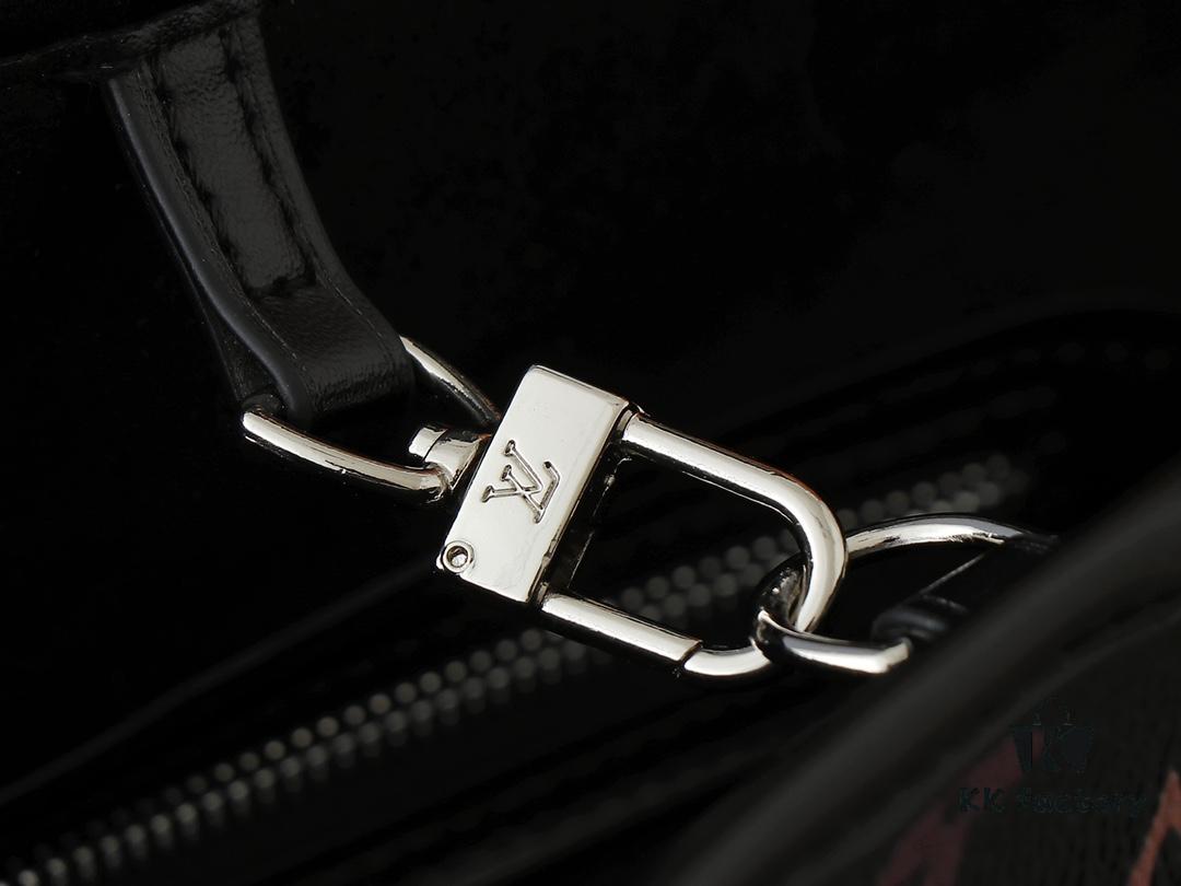 6930395cf09edb6de4c4cf95 Upgraded Original M13675 M13271 M40995 This Medium Neverfull Bag from the Louis Vuitton x Takashi Murakami Re-Edition Collection