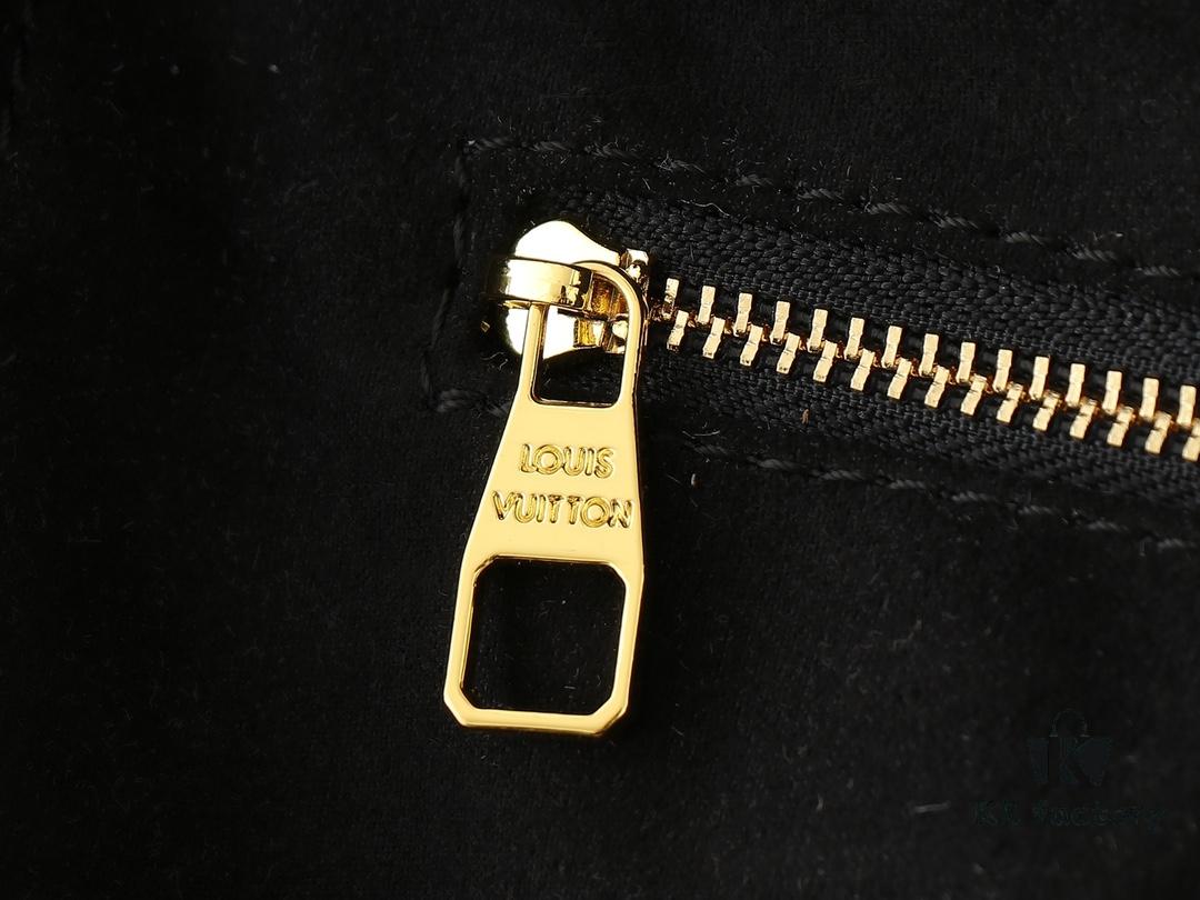 693039f8f09edb6de4c4d047 Upgraded Original M13675 M13271 M40995 This Medium Neverfull Bag from the Louis Vuitton x Takashi Murakami Re-Edition Collection
