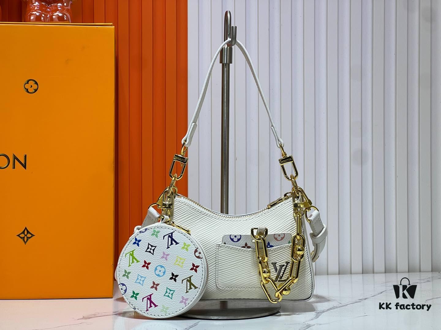 69303a67f09edb6de4c4d0af M13099 Marellini Handbag crafted from textured Epi leather with a compact silhouette, offering ample space for daily essentials like a smartphone. Features a round coin purse and mirror made from the vibrant Monogram canvas of the Louis Vuitton × Takashi Murakami collaboration, attached to the bag via a bold metal chain. Dimensions: 19x13.5x6.5cm