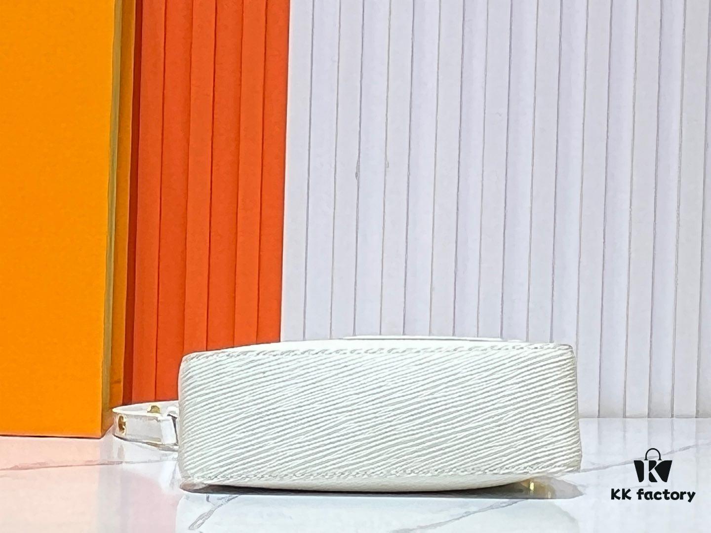69303a6bf09edb6de4c4d0b6 M13099 Marellini Handbag crafted from textured Epi leather with a compact silhouette, offering ample space for daily essentials like a smartphone. Features a round coin purse and mirror made from the vibrant Monogram canvas of the Louis Vuitton × Takashi Murakami collaboration, attached to the bag via a bold metal chain. Dimensions: 19x13.5x6.5cm