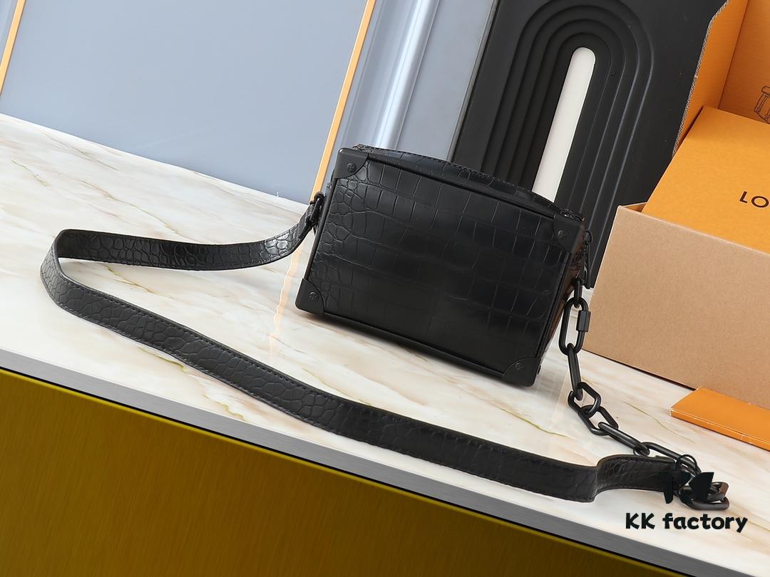 69303a96f09edb6de4c4d0fb Upgraded Original M57702 M44480 M68906 M44735 Soft Trunk Mini Bag