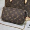 69303b0df09edb6de4c4d1a4 Color-Changing Yellow Leather Bag 🔥 Authentic Quality, High-End Craftsmanship, Excellent Reputation, Mother-and-Child Pouch Design, Extremely Practical, Louis Vuitton-Style Interior, Original Sample Cut, New LV Women's Shoulder Bag, Round Bucket Bag M42238, Size 23*26*16cm 💪💪💪