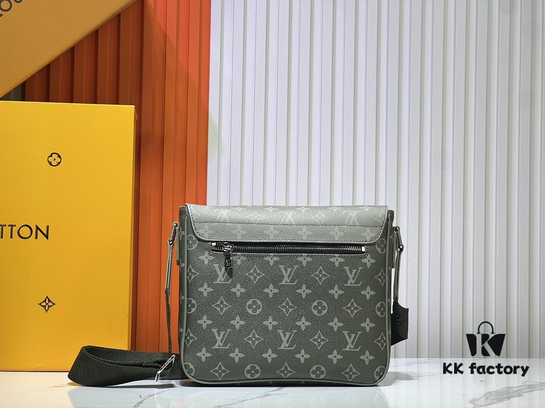 69303b39f09edb6de4c4d1f3 Upgraded M11593 M46255 Gradient Green Blue Exclusive Men's Free Shipping Messenger Bag District Small Messenger Bag
