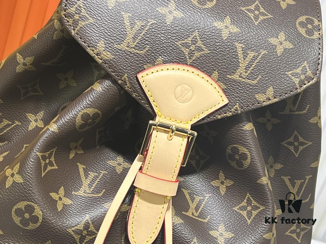 69303b86f09edb6de4c4d26b M11197 Upgraded Color-Changing Leather Nicolas Ghesquière Montsouris Medium Backpack