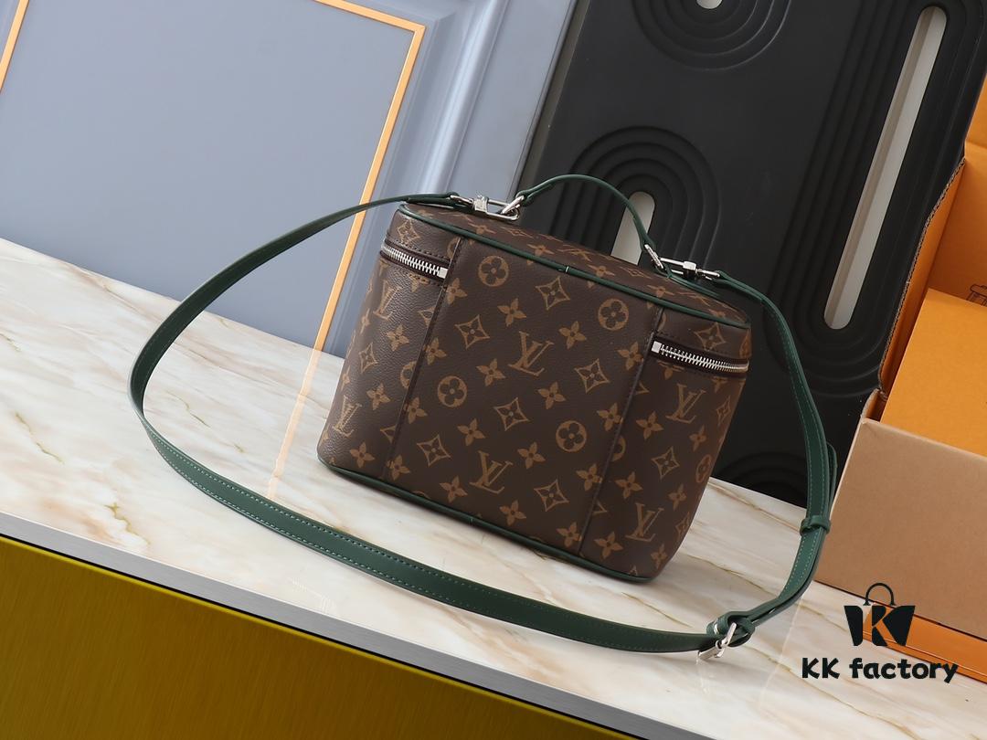 69303bb1f09edb6de4c4d2a4 Upgraded Original ✨M42265 This elegant toiletry bag, inspired by the iconic Nice pouch, is a stylish choice for carrying essential beauty items. The hidden zip pocket inside the flap provides secure storage for particularly valuable personal belongings.