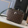 69303bb3f09edb6de4c4d2a9 Upgraded Original ✨M42265 This elegant toiletry bag, inspired by the iconic Nice pouch, is a stylish choice for carrying essential beauty items. The hidden zip pocket inside the flap provides secure storage for particularly valuable personal belongings.