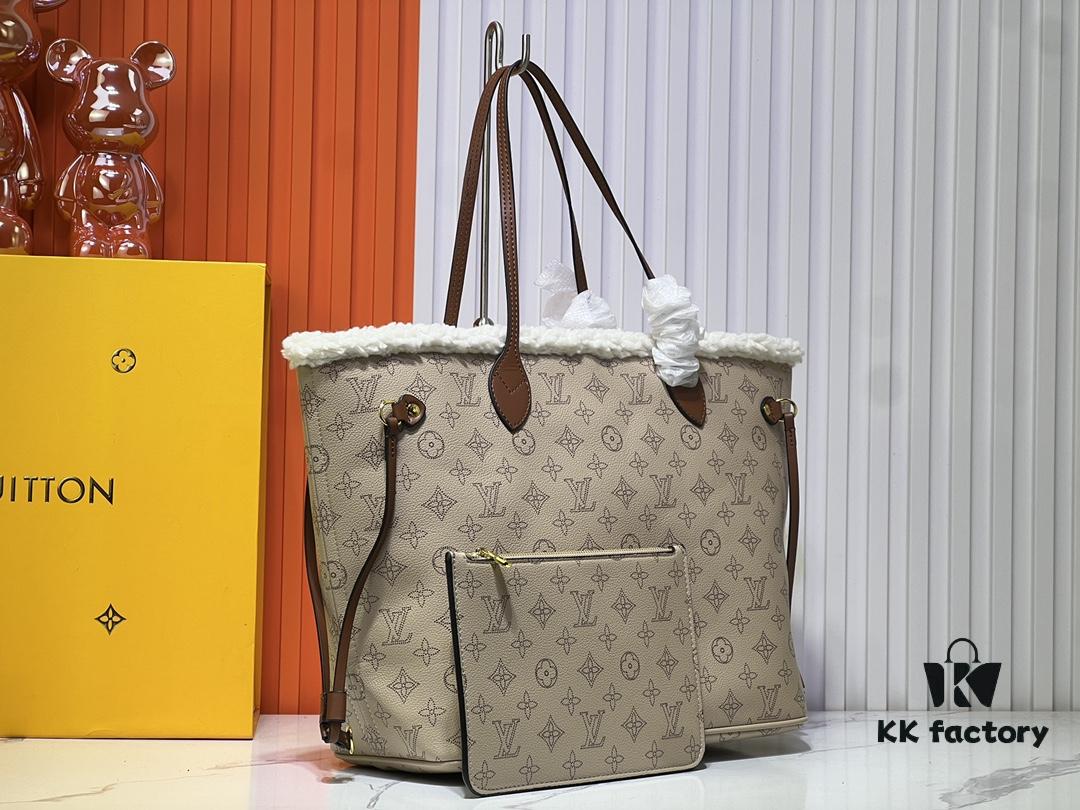 69303bcef09edb6de4c4d2d0 Lambswool, M40995 Medium Shopping Bag 💋💋 Louis Vuitton New Neverfull Reimagines the Iconic Handbag with Refined Interior Details
