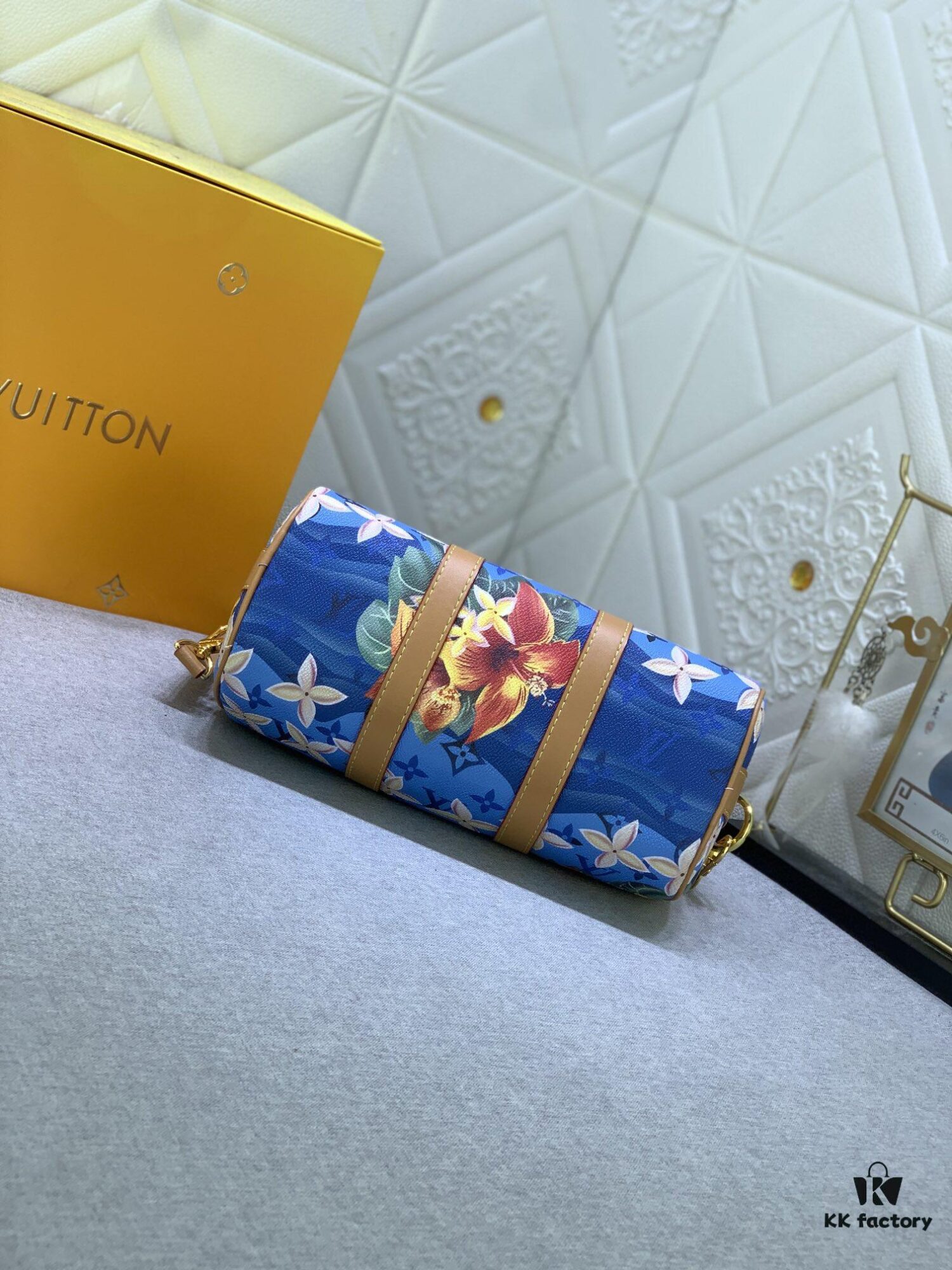 69303cbff09edb6de4c4d435 Upgraded from M11645 M46271 Gray Floral M24999 Gray Floral Colorful M25440 Blue Colorful Turquoise Collection Pillow Bag