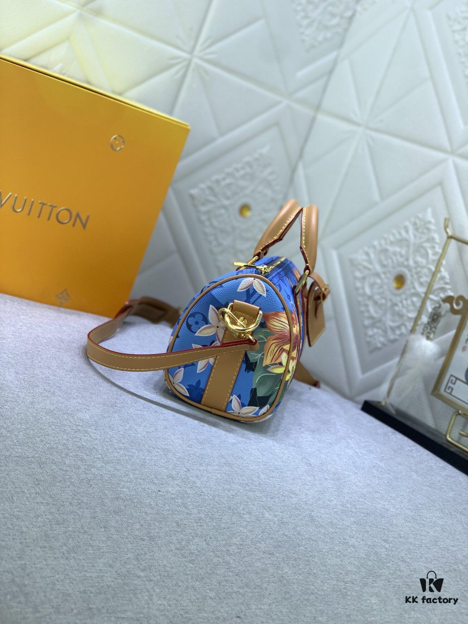 69303cc0f09edb6de4c4d436 Upgraded from M11645 M46271 Gray Floral M24999 Gray Floral Colorful M25440 Blue Colorful Turquoise Collection Pillow Bag