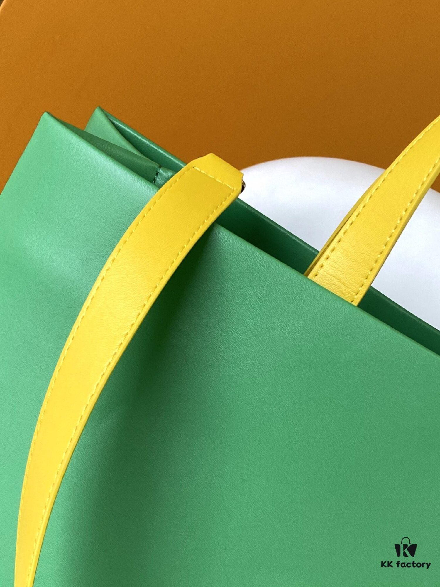 69303d09f09edb6de4c4d481 M24457 Yellow Green Blue Top Quality Original Order This Medium Shopper Handbag Draws Inspiration from Louis Vuitton's Shopping Bag Featuring 'Louis Vuitton' and 'Maison Fondée En 1854' Embossed on Soft Cowhide Leather with Top Handles and Detachable Shoulder Strap 40.0 x 32.0 x 16.0 cm (L x H x W)