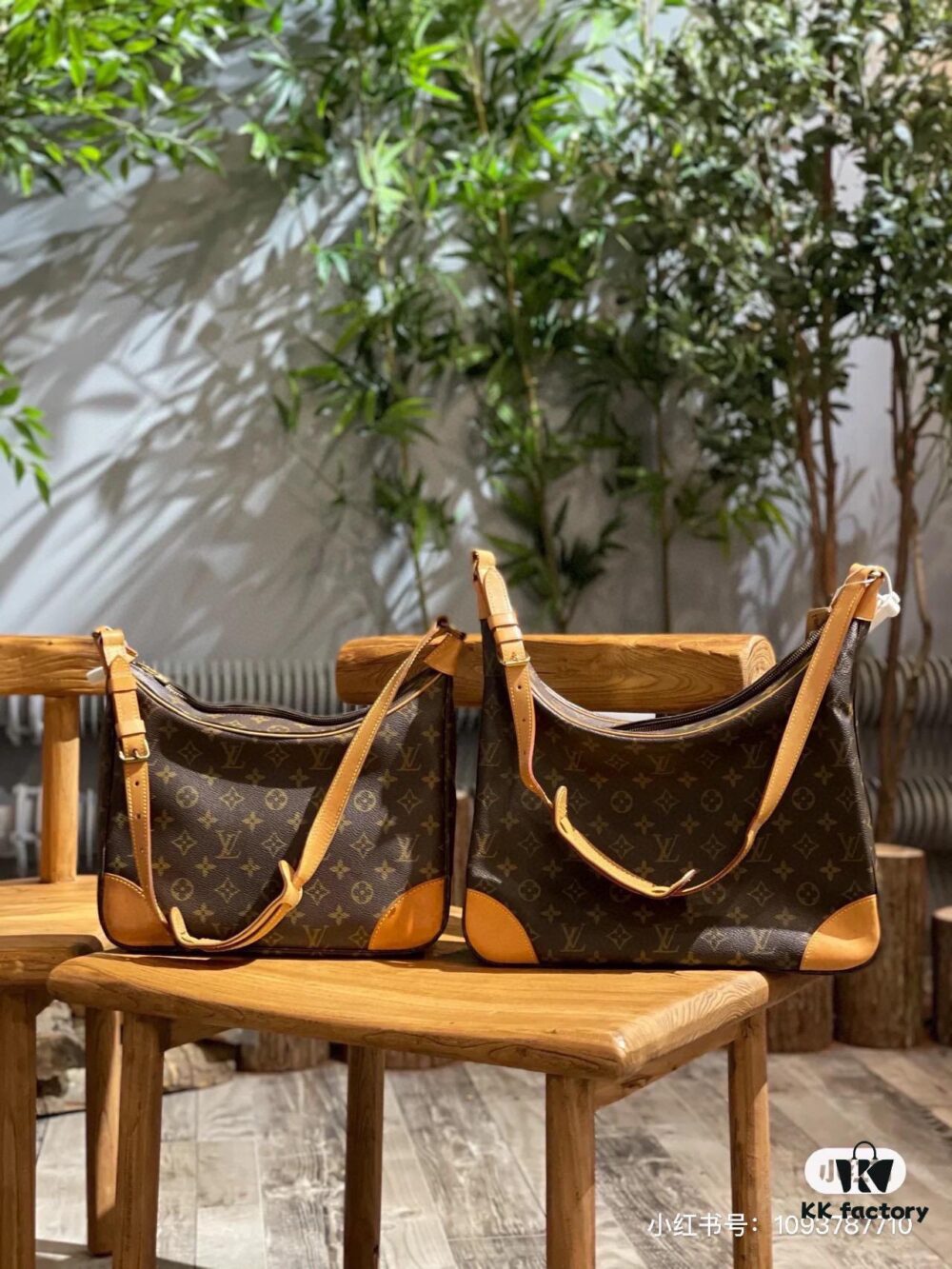 69303d7ff09edb6de4c4d50e Authentic Upgraded Quality M90918 Large Vintage LV Louis Vuitton Rare Horn Bag
