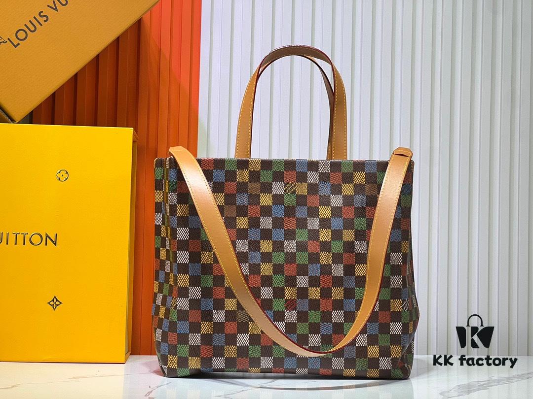 Medium Shopper Bag M24457