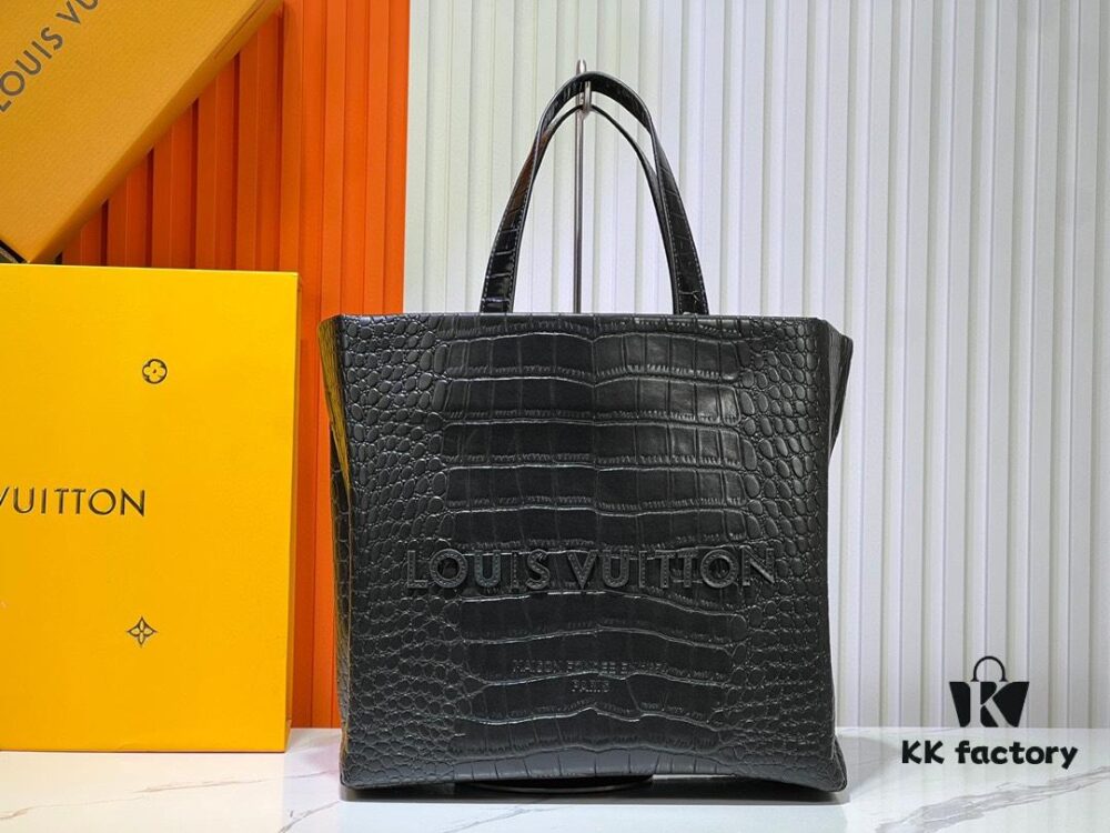 69303d98f09edb6de4c4d52f Medium Shopper Bag M24457