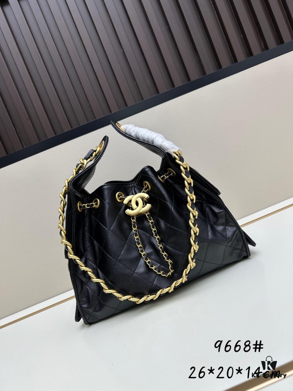 69303e06f09edb6de4c4d5bf New Chanel 25 Handbag