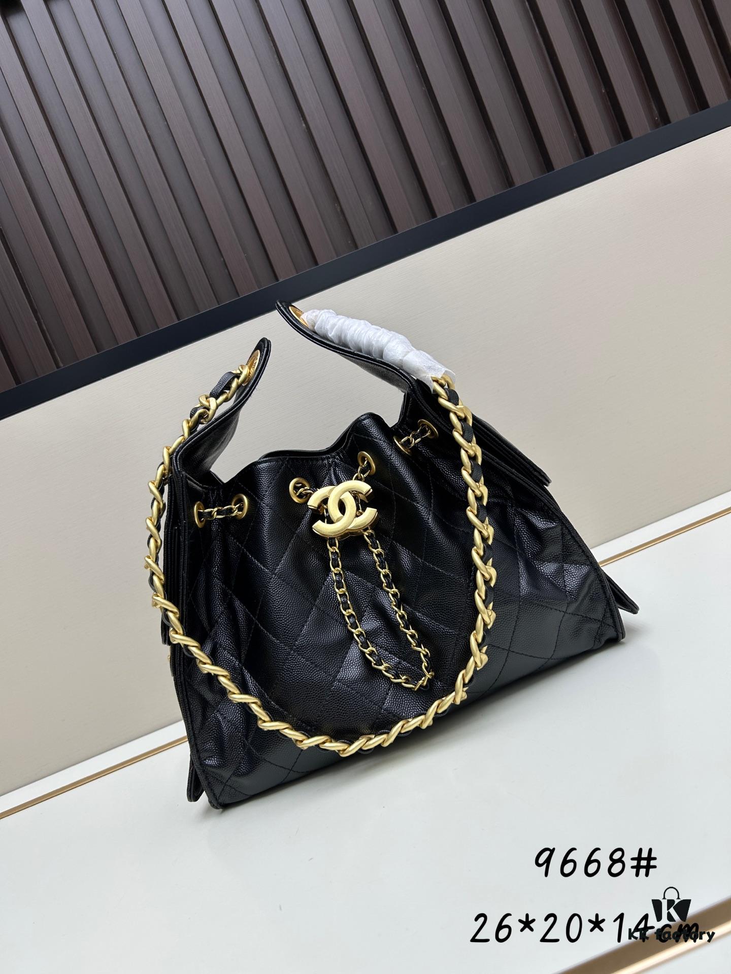 69303e06f09edb6de4c4d5bf New Chanel 25 Handbag