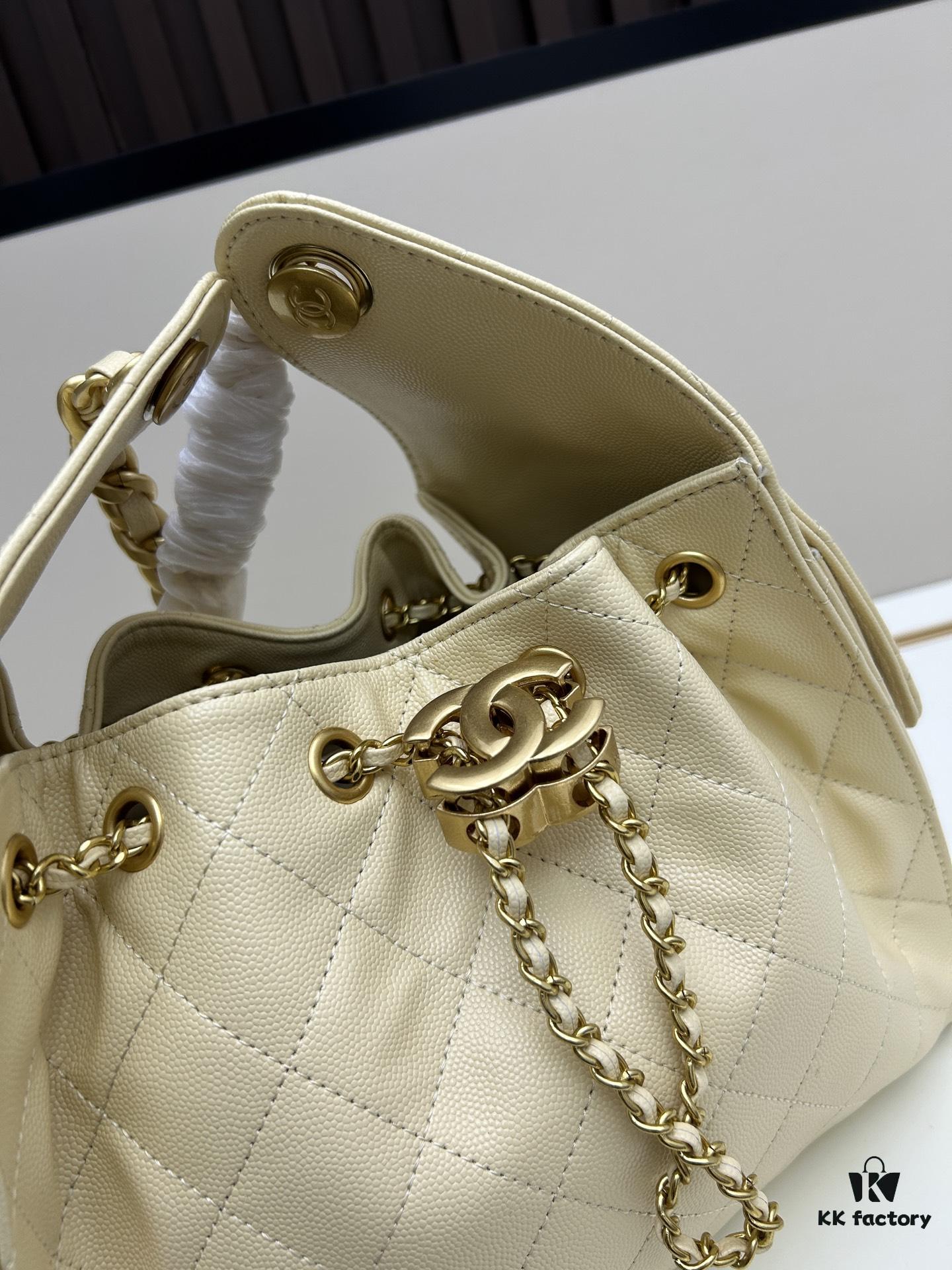 69303e0ef09edb6de4c4d5c6 New Chanel 25 Handbag